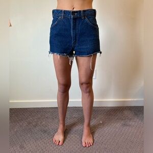 Darker Levi’s - zip fly - size 31/34